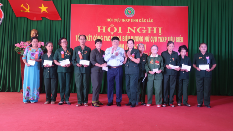 Dăk Lăk, jờng rơ ùr ơruh pơnu lam lài lài do pơnrơ