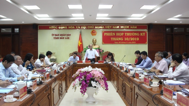 UBND càr Dăk Lăk pơrjum ờs mờng nhai 10