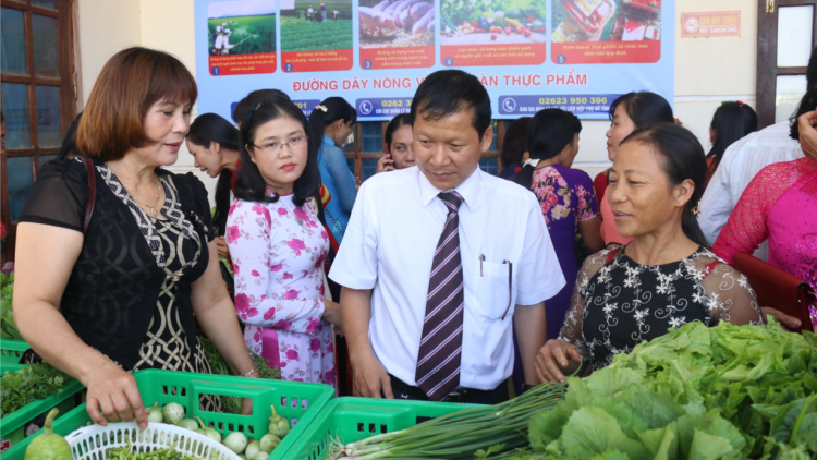 Dak Lak: Cồng nha bơh broa\ lơh ‘’Cau ùr lòt bal mờ phan sa ngan niam ờ do ờ da\’’