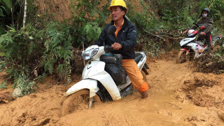 Kon Tum: Tàm pơrlòng mờ tu\ tơngai pờ tơlik ồs đèng wơl ai rlau 7 rbô 300 hìu bơnhă làng bol in
