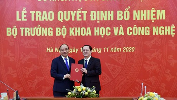 Thủ tướng jàu Kơrnuat tơn pồ ai 2 Bộ trưởng in