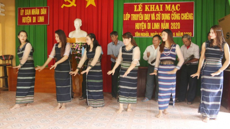 Lơh kis wơl huềng cing mồng K’Ho tàm kơnhòal Di Linh, càr Lâm Đồng