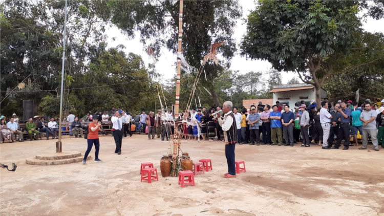 Lơh yàng `ô lir bong bơh kòn cau Sơdàng dê