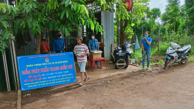 Mpồl àu tơlir at tê bal rơcang sơndră kòp