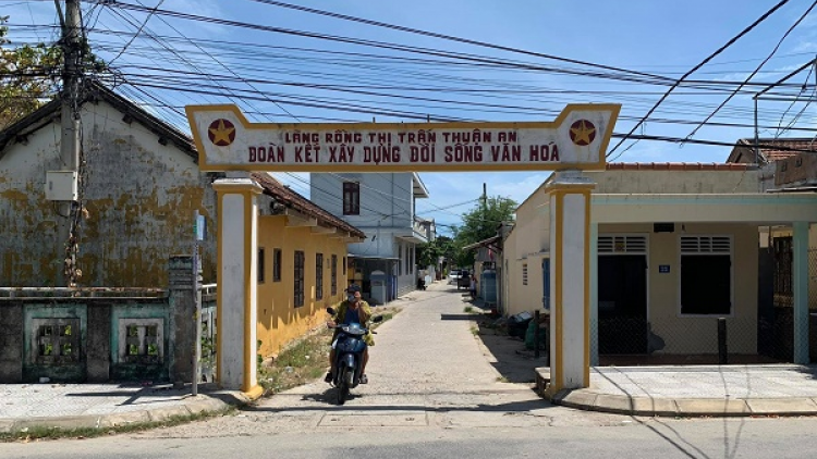 Làng bol [òn Rồng pơlai soh Tổng Bí thư lài do, ồng Lê Khả Phiêu