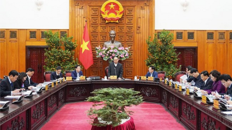 Thủ tướng ồng Nguyễn Xuân Phúc đơng lam pơrjum bè broă rơcang satềp