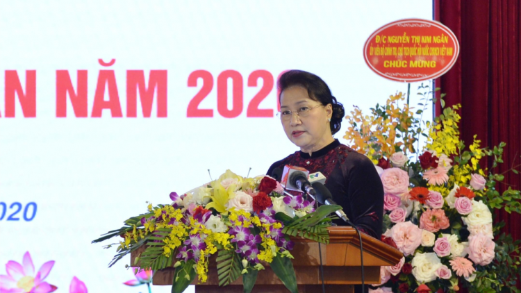 Chủ tịch Quốc hội tus pơrjum lơh jăt broă lơh anih cah r`a nam 2020
