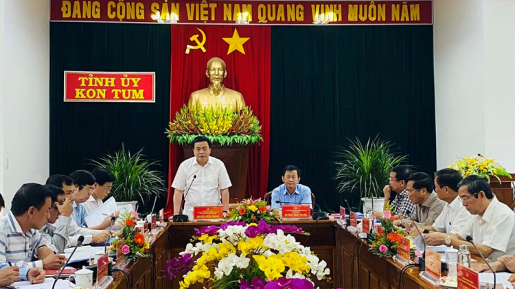 Chủ tịch Hội đồng lý luận Dà lơgar lơh broă tàm càr Kon Tum