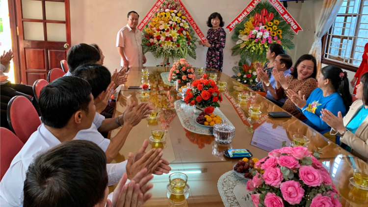 Kuang đơng lam bồ ală càr Tây Nguyên chờ gờm Mpồl tam klac cau ùr di dơ\ tơngkah kir sơnrai ngai 8/3