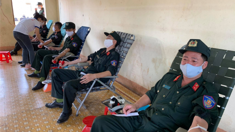 Kuang bàng cau ling Trung đoàn Kảnh sát Cơ động Tây Nguyên tus bal pà mhàm tơngai gơbàn kòp