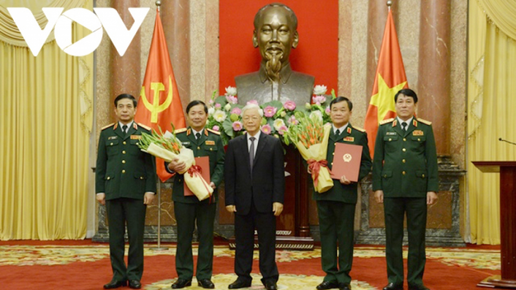 Tơnguh groăt cấp Thượng tướng ai bàr nă sỹ quan dờng màng ling klàng in