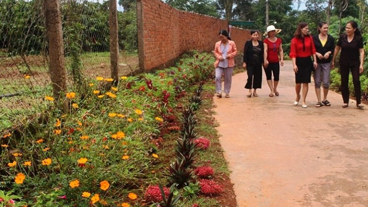 {òn lơgar càr Dak Nông gơguh niam