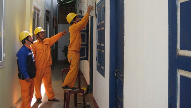 Dăk Lăk song dơ pă loh làng drơng broă ala priă đèng