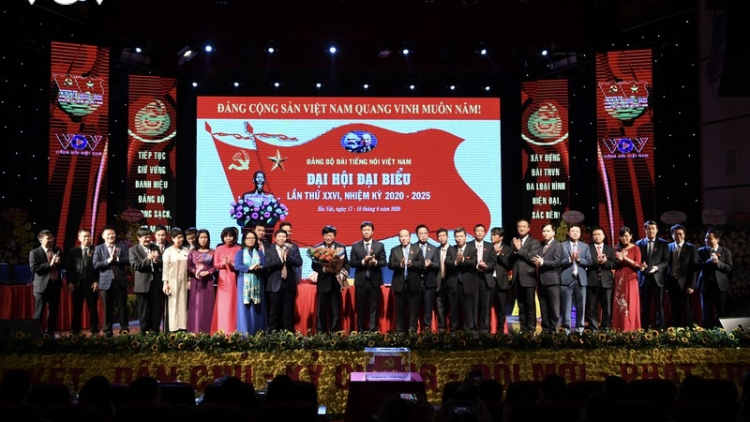 Lơh ngan jơh nùs ai Anih Jơnau đơs Việt Nam bơtàu tơnguh pa ngan, tơl làm