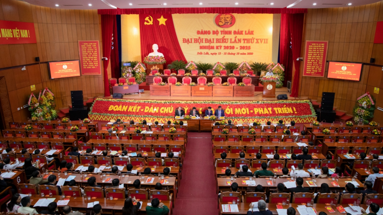 Sơnđờm mu\t Pơrjum dờng cau ala măt Đảng bộ càr Dăk Lăk dơ\ XVII