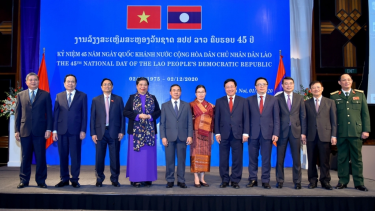 Dơ\ yờ sa tơngkah 45 nam Ngai  Sơn tờm dà lơgar Lào