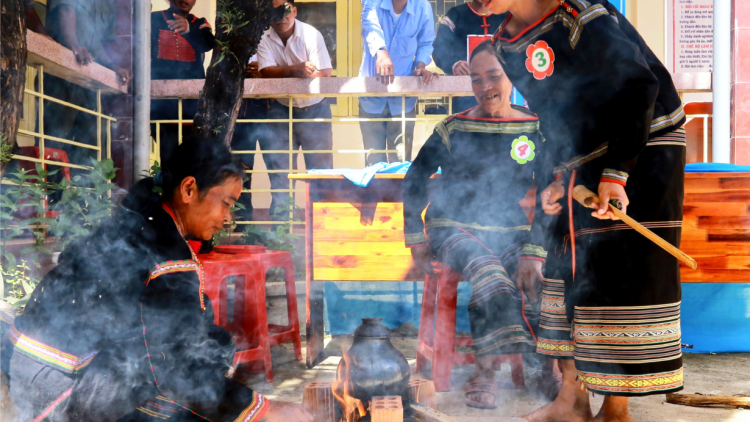 Tây Nguyên duh hồl ală broă lơh Ngai chờ tam klăc dờng jơi bơtiàn