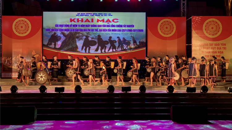 Tơngkah kir sơnrai 15 nam Ngai Ù tiah niam chài cing mồng Tây Nguyên