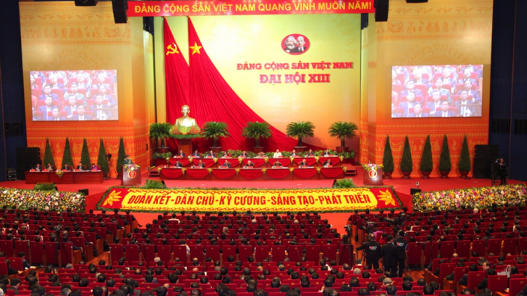 Pơrjum dờng cau ala mat gùt lơgar dơ\ 13 bơh Đảng Cộng sản Việt Nam dê pơn jat tai cribơyai sră nggal yal pơrjum dờng in