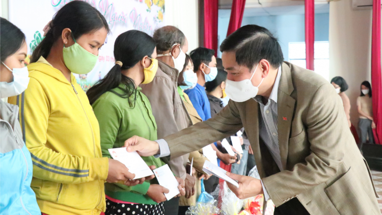 Dak Lak: pà rơlao 8 rơbô pò phan ai hìu nhă geh rài kis gơtìp kal ke di satềp