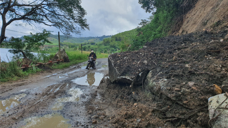 Bơto sră tàm tiah kal ke Krong