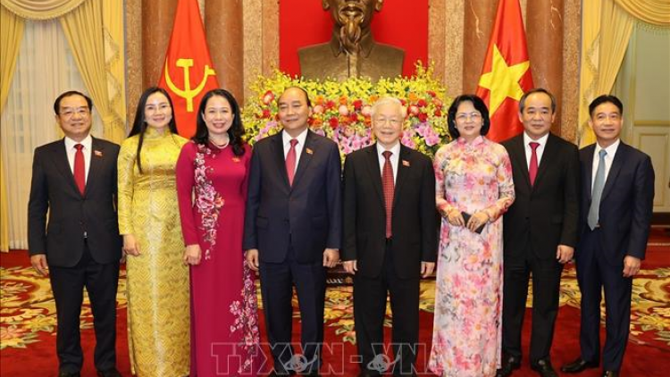Dơ̆ tàm jàu broă lơh bơh Chủ tịch lơgar dê