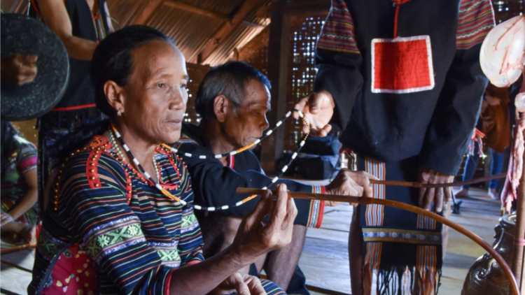 Krơi is niam chài lơh yàng rài kis kòn bơnus bơh cau M’nông dê