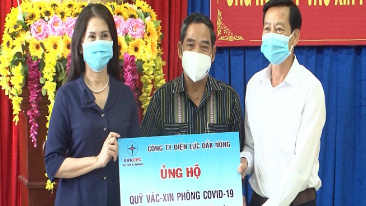 Kong ti ồs đèng Dak Nông pà phan rơcang sơndră kòp bơtờp mờ tă pơgồp tàm kes priă sơnơm vaccine rơcang sơndră kòp Covid-19