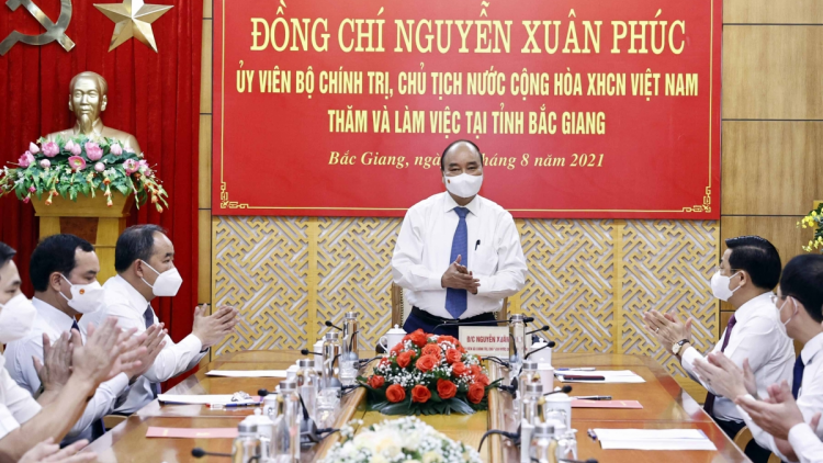 Chủ tịch lơgar jàu Huân chương Lơh broă khà 3 ai càr Bắc Giang in tài geh cồng nha tàm broă sơndră kòp bơtờp