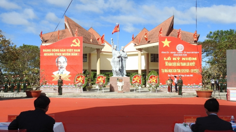 Tơngkah kir sơnrai 90 nam dơ̆ tam lơh lời wơl  mhàm tàm Hìu jàm Kon Tum