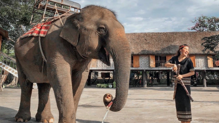 Dăk Lăk ai ngui mờ bơtơl bàr pe broă lơh sền gàr rwas