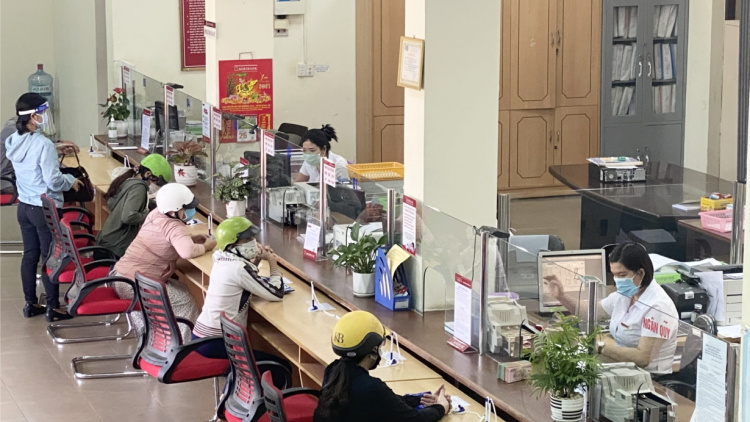 Tơrmù priă cồng ai càn dong mpồl lơh sa kă bro sơrlèt gan kal ke: Ngân hàng dà lơgar kờñ pal tam gơl thông tư?