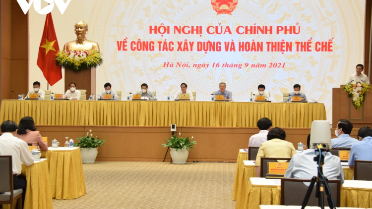 Thủ tướng đơng lam pơrjum bè bơt bơtàu mờ lơh sir thể chế