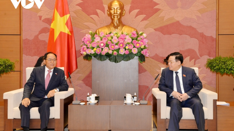 Chủ tịch Quốc hội ồng Vương Đình Huệ wă Đại sứ lơgar Hàn Quốc tàm Việt Nam