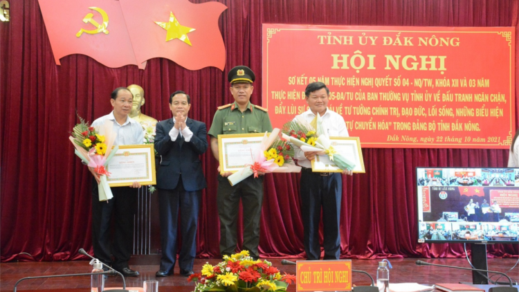 Dăk Nông sền wơl 5 nam lơh jat Nghị quyết Đảng dà lơgar dơ̆ 4 khóa 12 bè sơlơ tơnguh bơt bơtàu, lơh niam wơl Đảng