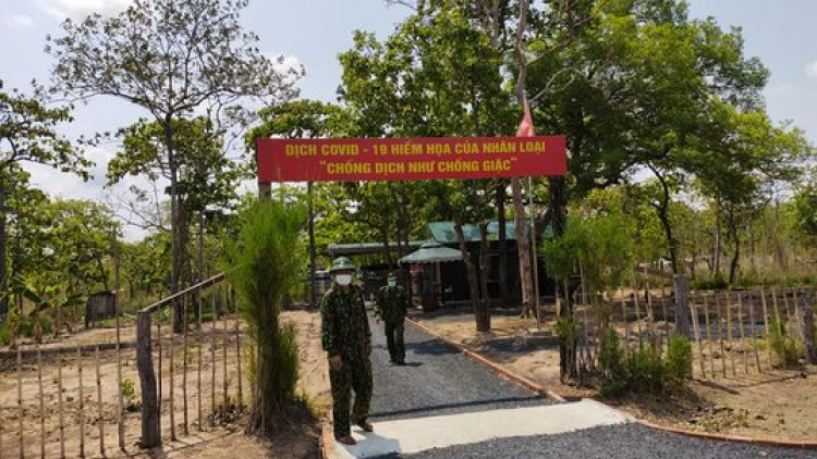 Càr Dak Lak gŏ, tam cah di tŭ 13 nă cau rê bơh lơgar Campuchia