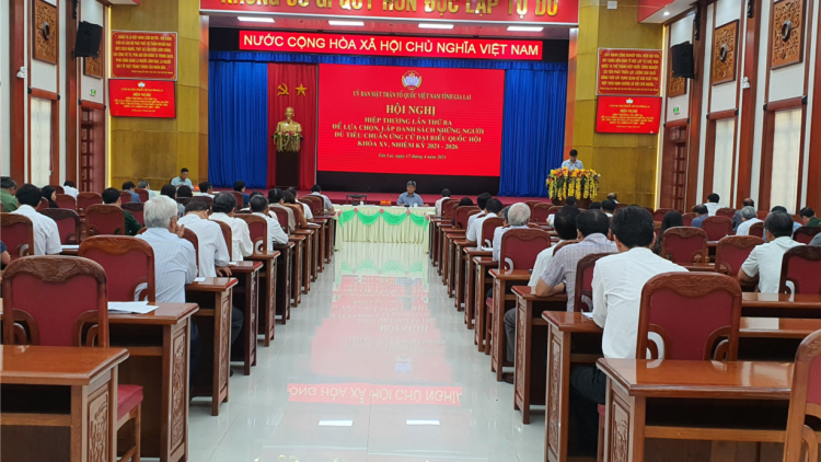 Gia Lai: 3 nă cau dan lĭk bơdìh khà măt ală kuang bàng tơlĭk măt tĕ khà kuang bàng Quốc hội