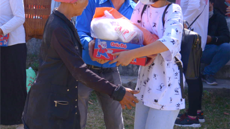 VOV Tây Nguyên còp mờ pà phan [òn lơh oh mi bal tàm dơ\ sa tềp Tân Sửu