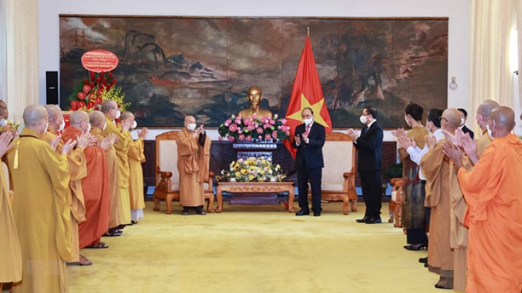 Chủ tịch lơgar ồng Nguyễn Xuân Phúc wă mpồl đơng lam gah jăt yàng phờk Việt Nam
