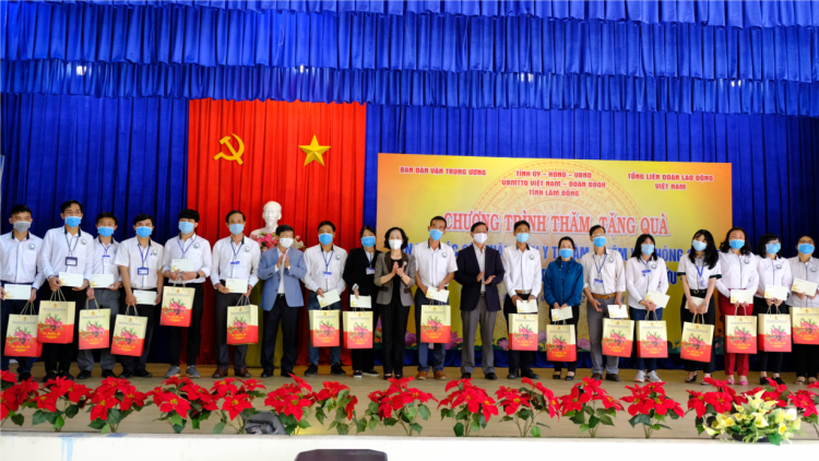 Mò Trương Thị Mai còp mờ pà phan sa tềp cau lơh sơ nơm càr Lâm Đồng in
