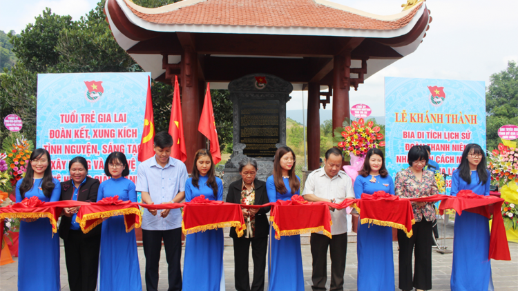 Ai ngui tơrñang tềl kah yau rài lài do Đoàn ơruh pơnu làng bol kăc màng càr Gia Lai