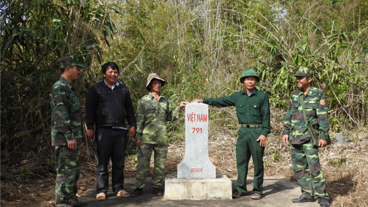 Bơt bơtàu nùs nhơm rcang lài sền gàr tiah nhàr lơgar gùt làng bol tàm tiah nhàr lơgar Kon Tum