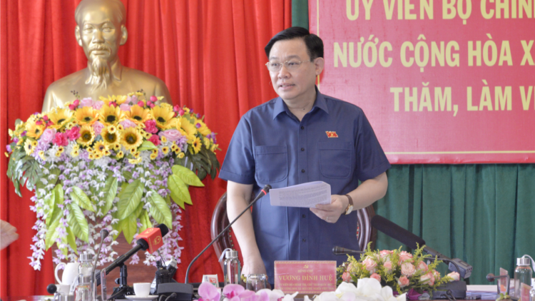 Chủ tịch Quốc hội sồr càr Dak Nông pal tơnguh bơta pràn bơh bơta geh càr dê