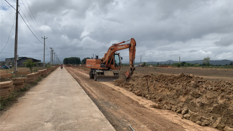 Ntrờn ơm kis bơh rơndăp broă lơh bơtơ̆t rơbòng dà tàm càr Dăk Lăk: Gam lơyài broă lơh, ờ hềt ring nùs mờ làng bol