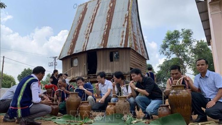 Krơi is ngan dơ̆ lơh răc yàng hòi mìu bơh kòn cau Jrai dê