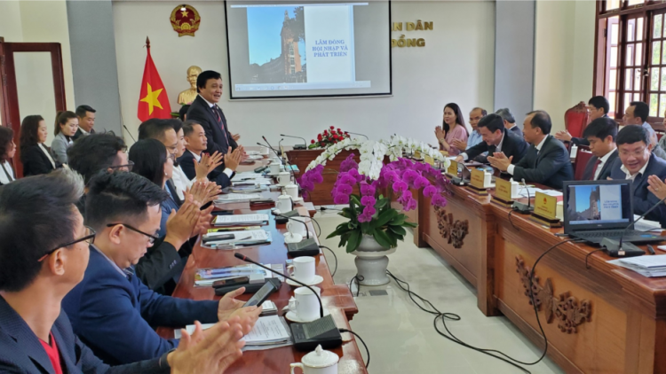 Lâm Đồng hòi jà cau lơh sa kă bro là cau Việt Nam ơm tàm lơgar ndai bơcri priă tàm càr ​