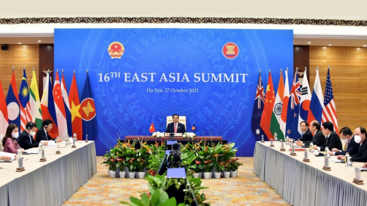 Thủ tướng Chính phủ ồng Phạm Minh Chính tus pơrjum dờng Đông Á dơ̆ 16