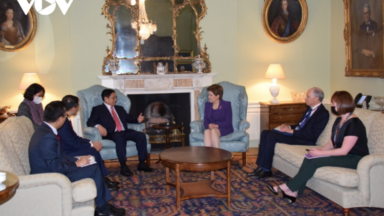 Thủ tướng ồng Phạm Minh Chính tìp mờ Kuang atbồ tiah Scotland mò Nicola Sturgeon