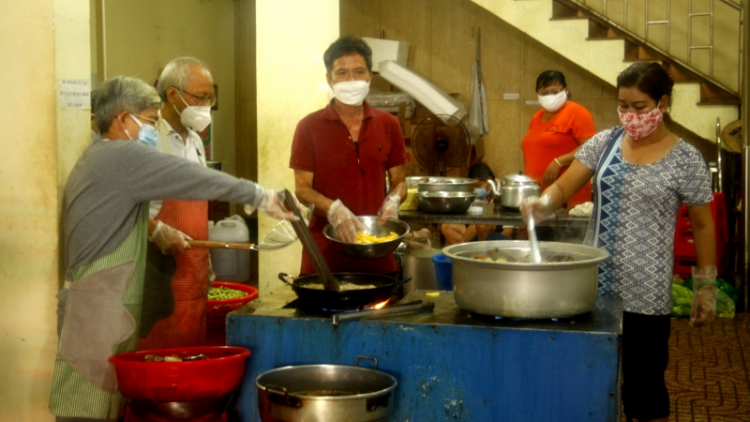 Càr Dăk Lăk “dong kờl” ai dơ̆ rê mờ ƀòn lơgar