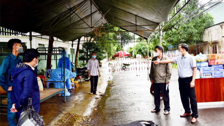 Kơnòm bơsram ƀòn dờng Kon Tum ơm ờ lòt bơsram tơrgùm bal, càr crơng gơs broă tam cah is tiah gơtìp kòp Covid-19 tàm mpồl bơtiàn